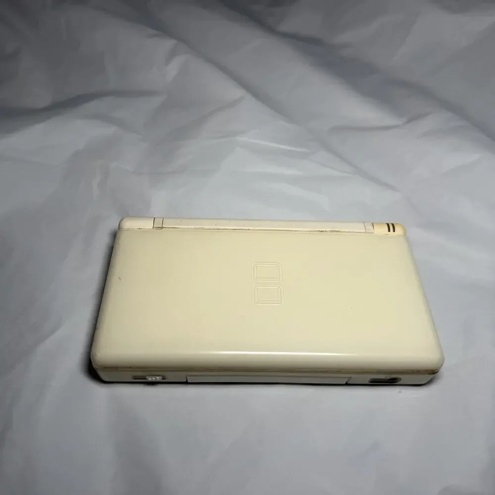 Nintendo DS Lite Console White USG-001 Japanese w New Battery READ DESCRIPTION